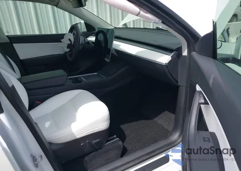 2021 Tesla Model Y Long Range Dual Motor All-Wheel Drive from USA, damaged, VIN 5YJYGDEE1MF152256